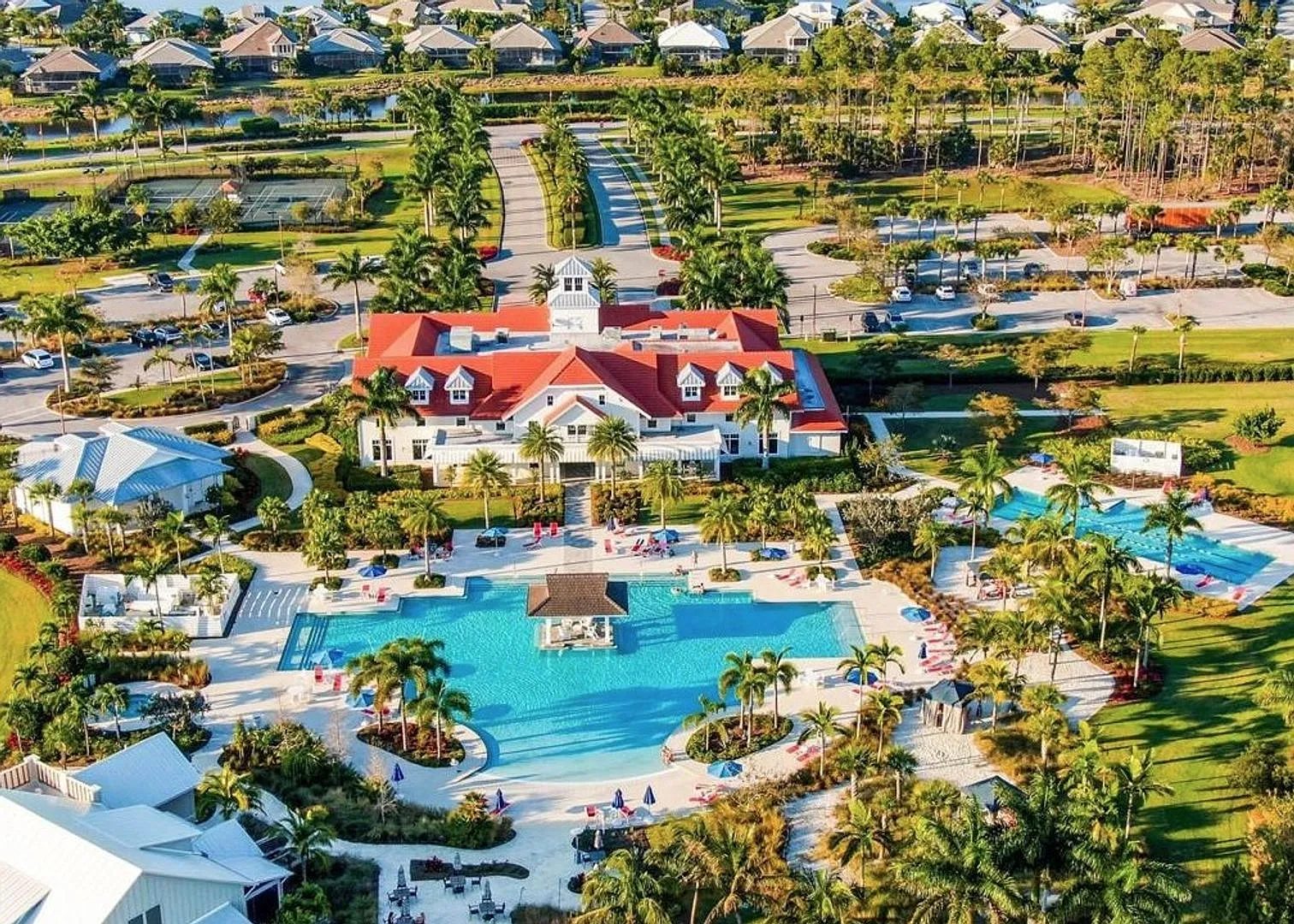 ** Luxury Turn-Key Lakefront Private Pool Home ** 5 Bedrooms Plus A Den\7 Bathrooms ** Highly Des... — Photo 4