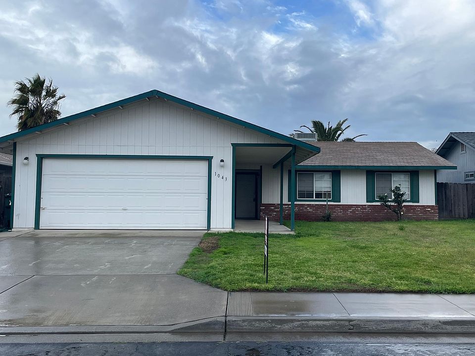 2nd image of 1043 Hayes Way