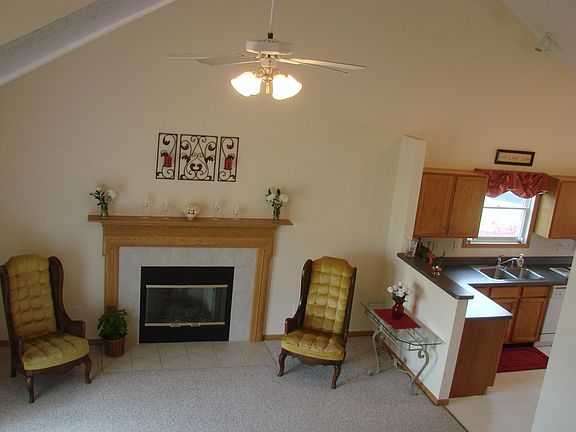5th image of 353 Fairfield Dr