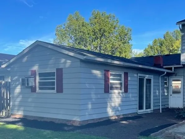 36966 S Lake Shore Blvd, Eastlake, OH 44095