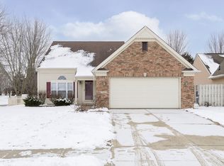 10888 Washington Bay Dr, Fishers, IN 46037