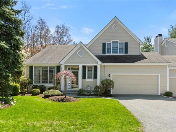 38 Weavers Hill, Mount Kisco, NY 10549