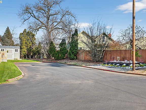 5th image of 18780 Central Point Rd Unit F