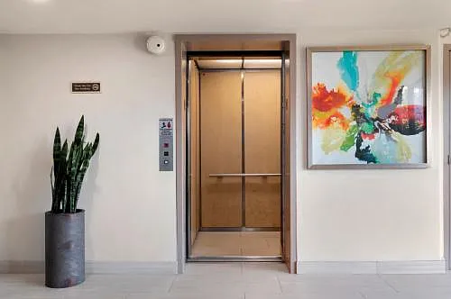 Vista Apartments — Photo 29