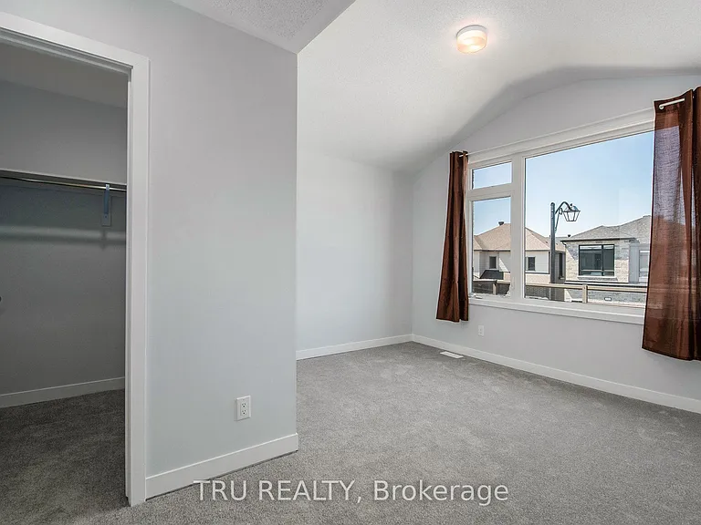 813 Crossgate St — Photo 18