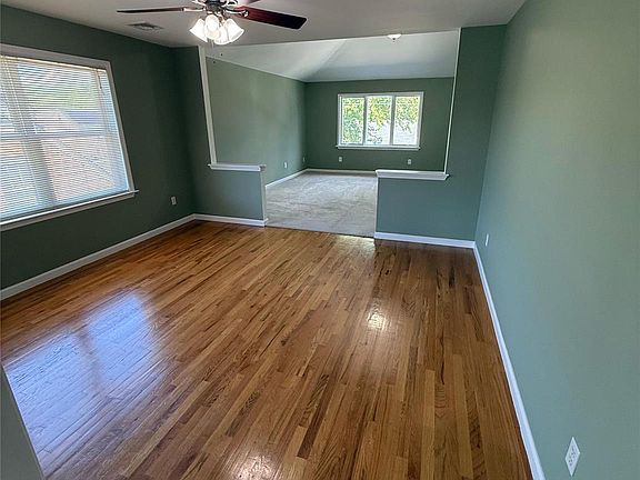 2nd image of 103 Clunie Ave APT 2