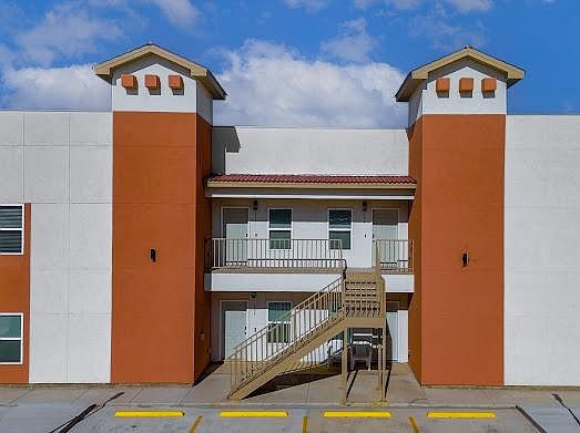 1st image of 118 Grass Valley Rd #303