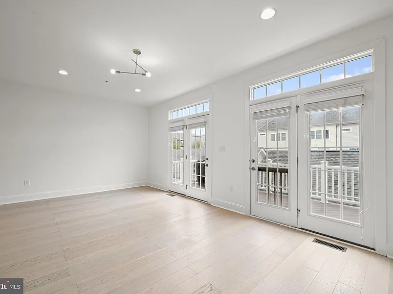 8120 Westside Blvd — Photo 33