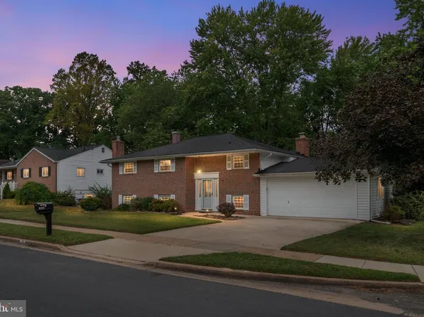 242 Cross Creek Dr, Glen Burnie, MD 21061