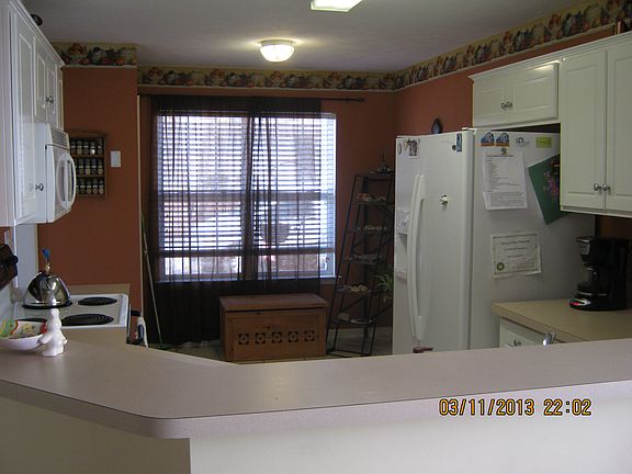 Cammaron Way 913 Kitchen_03132013