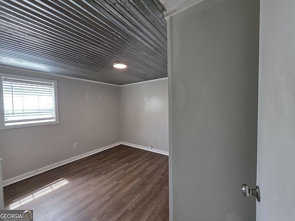 5th image of 111 Hill St #6