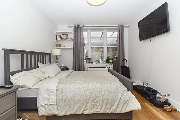 Rented by Flip Technologies Inc | media 42