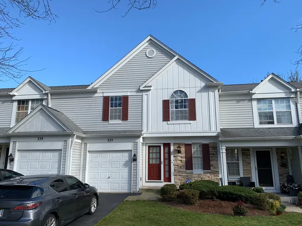 333 Shadybrook Ln, Aurora, IL 60504