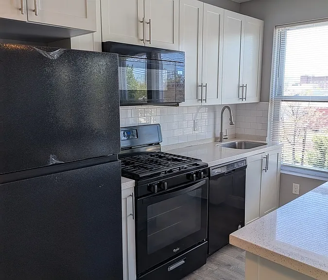 21 Canfield St #3B — Photo 1