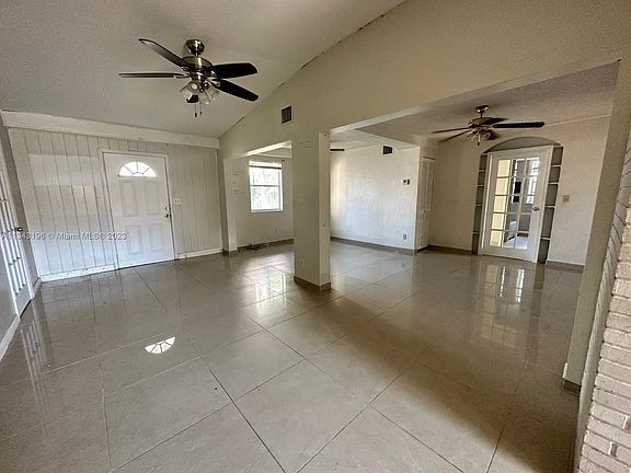 4th image of 2202 Van Buren St