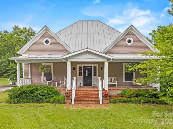 4569 Edgeland Rd, Edgemoor, SC 29712