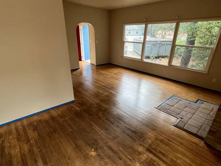 567 Hathway Ave — Photo 2