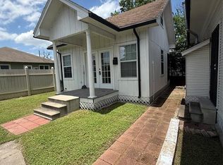 214 Sidney St #1/2, Houston, TX 77003