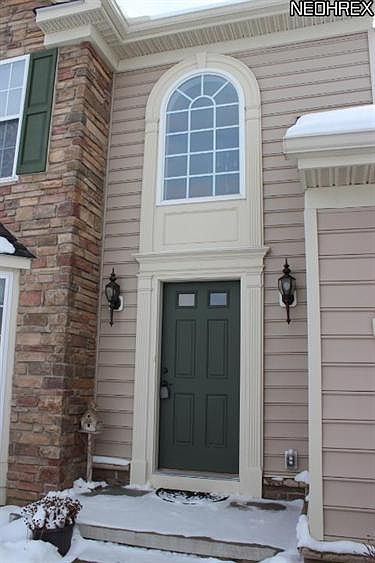 1st image of 39217 Hawthorne Dr
