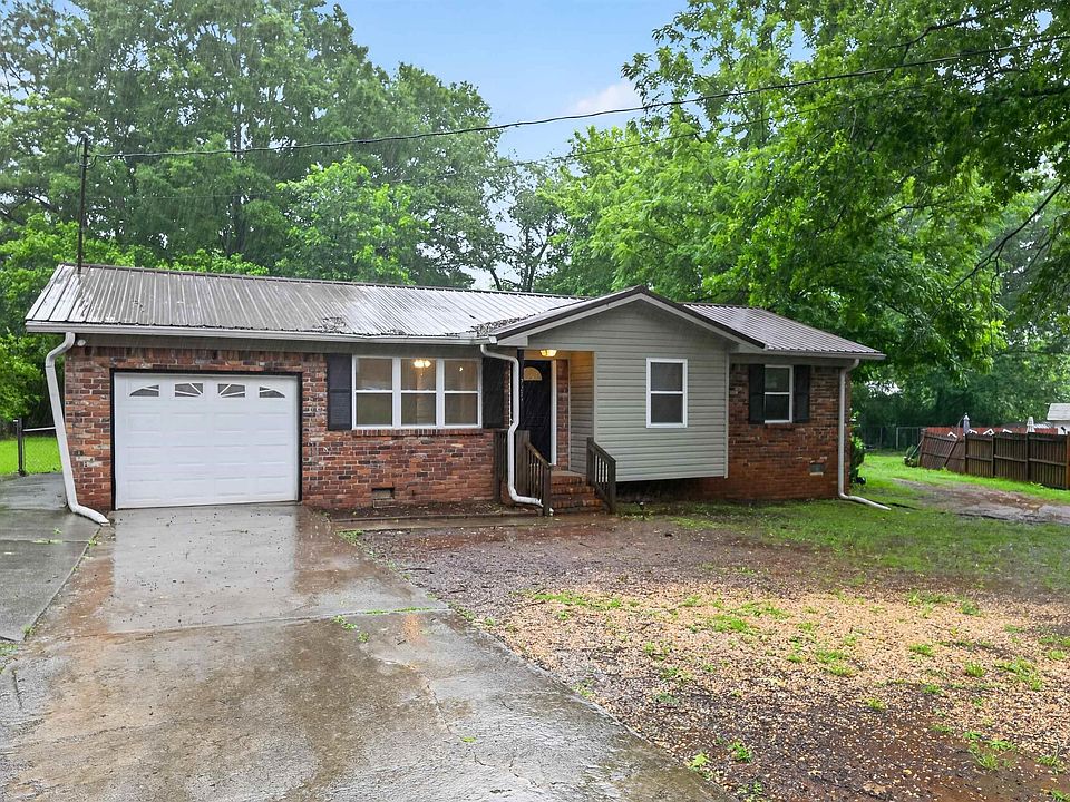 1st image of 2213 Cynthia Dr