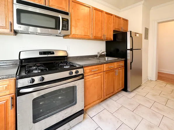 1506 Overing Street image 7 of 9