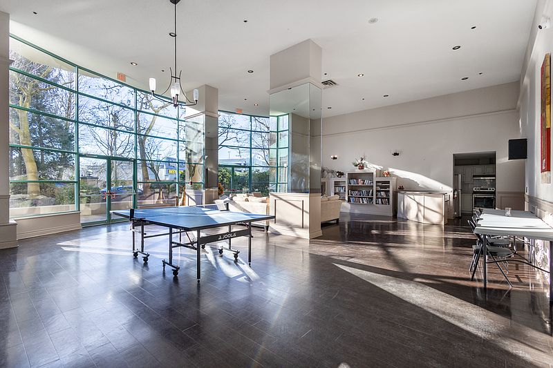 West Vancouver Apartment for rent - 2 Bedrooms — photo 19