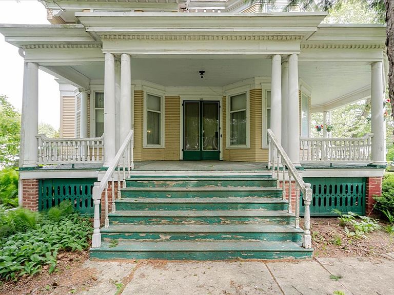Listing photo 4
