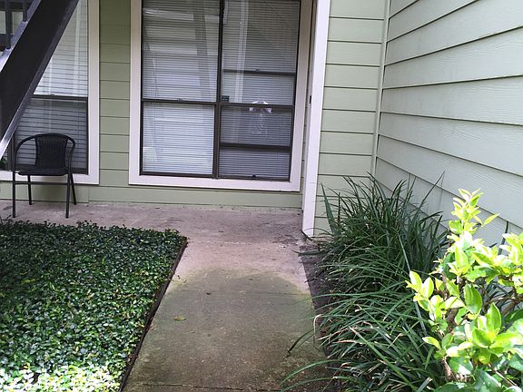 5th image of 6602 Harbor Town Dr APT 105