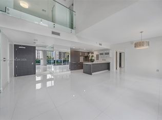 200 Biscayne Boulevard Way APT 305, Miami, FL 33131