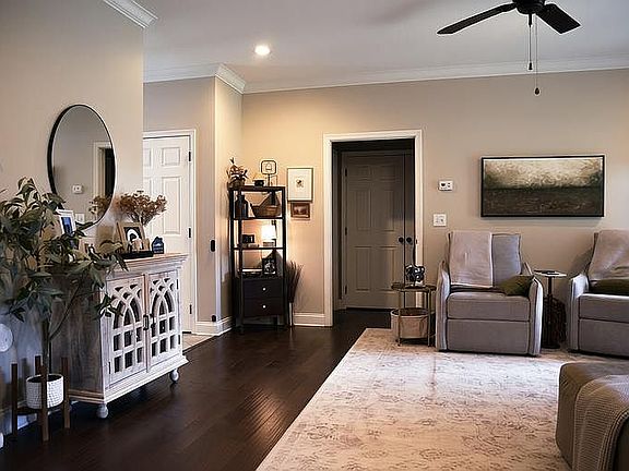 4th image of 2701 Lincoya Cir SE