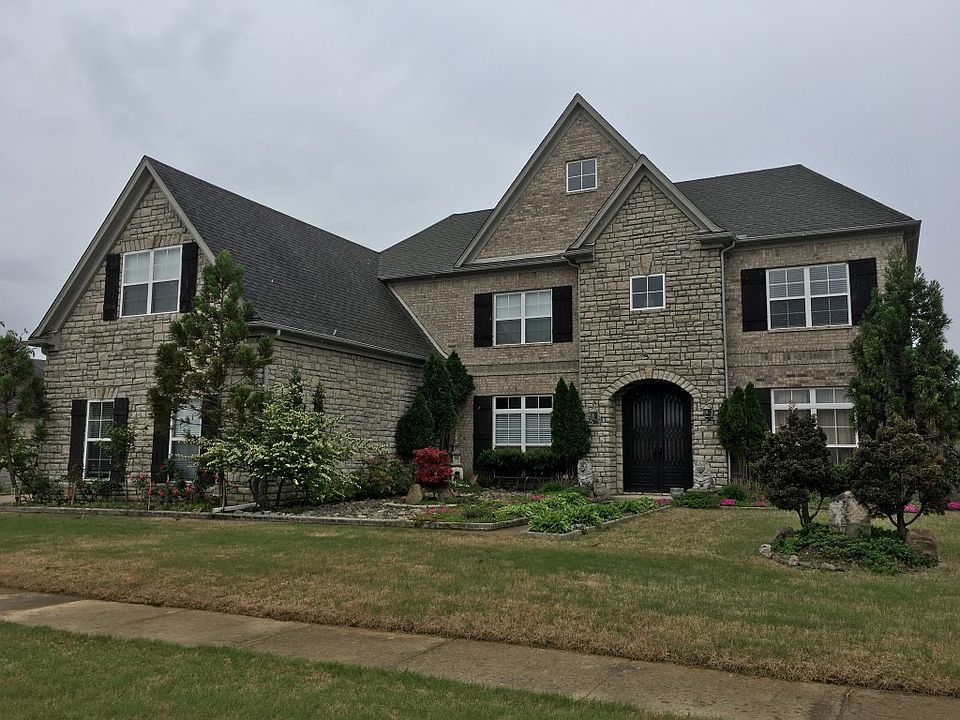 1st image of 75 Grays Hollow Dr