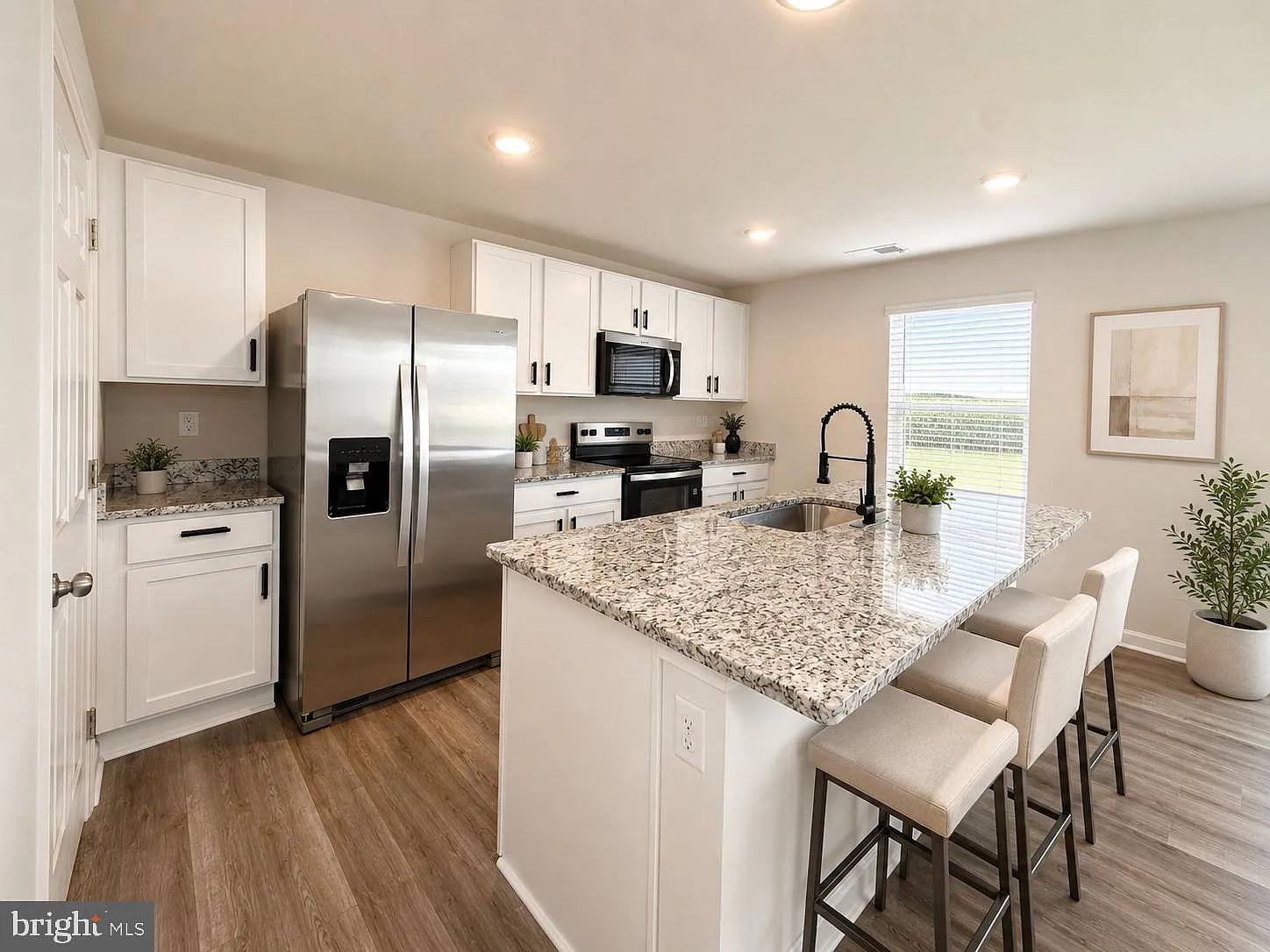 4 bed, 2.5 bath, 1906 sqft, $2,500 — Photo 3