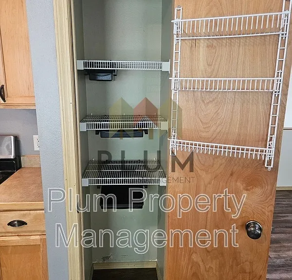 917 Discovery Way — Photo 8