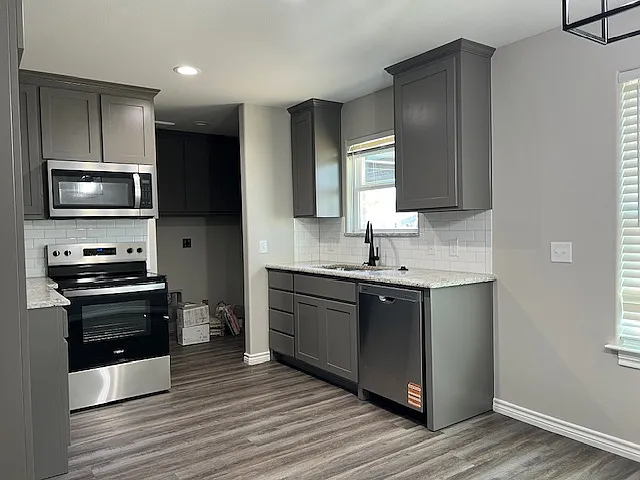 201 N Pecan St — Photo 6