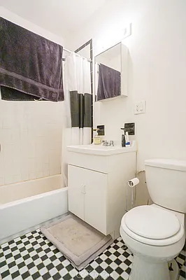 Rented by City Connections Realty | media 15