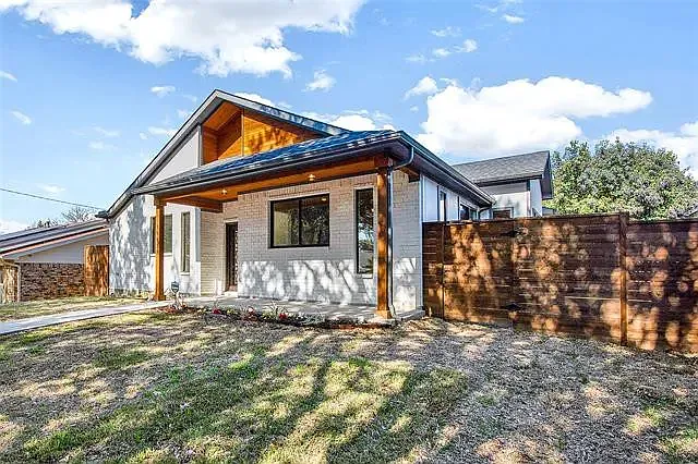 10827 Wallbrook Dr — Photo 3