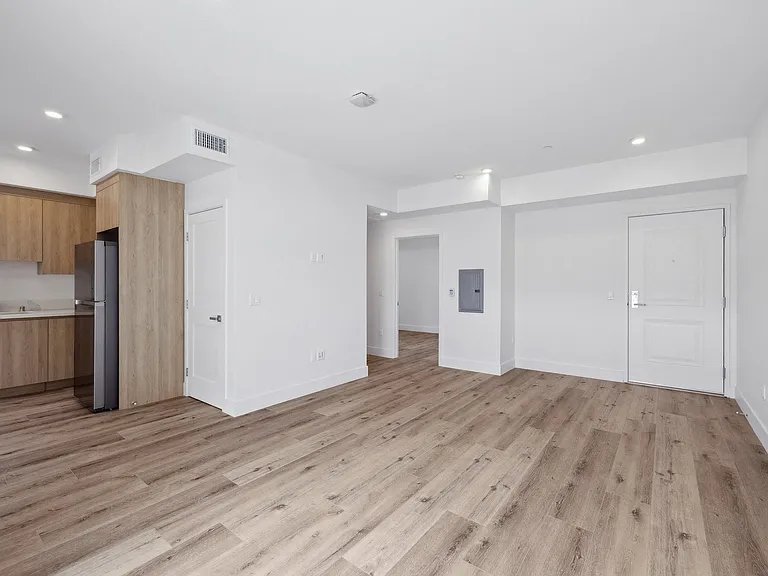 The Bay Apartment Homes — Photo 58