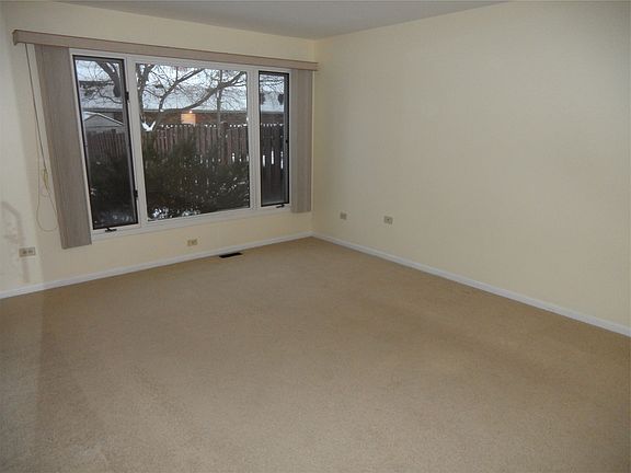 3rd image of 10408 Sheffield Dr