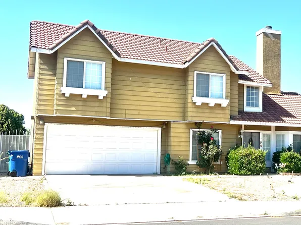 1535 Georgetown Ave, Palmdale, CA 93550