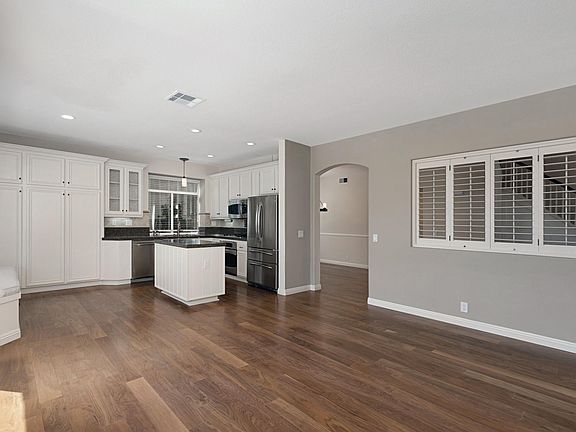 Kitchen and breakfast nook.