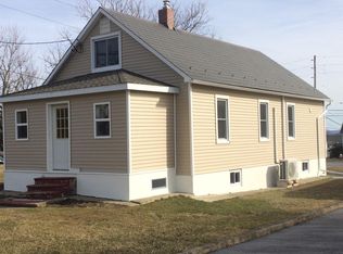 1038 Blue Valley Dr, Pen Argyl, PA 18072