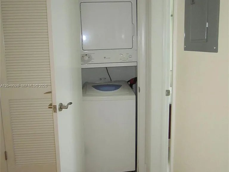 1034 Pennsylvania Ave #104 — Photo 10