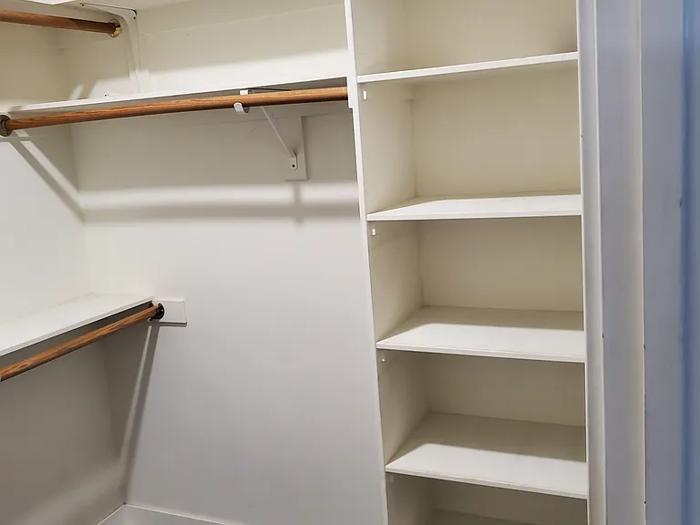 13712 Valleyheart Dr — Photo 16