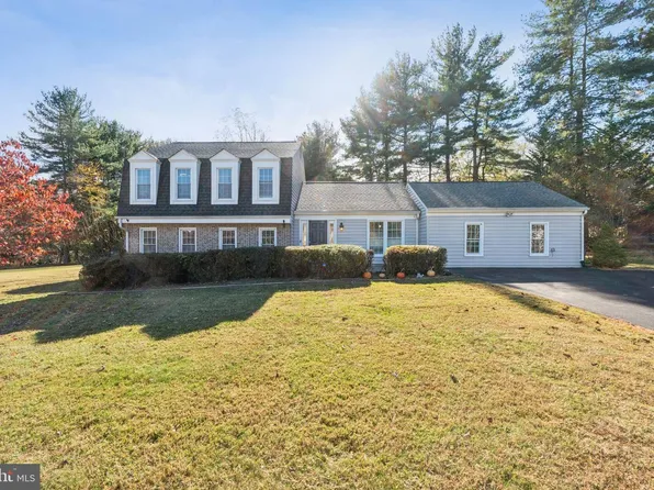 8124 Seneca View Dr, Gaithersburg, MD 20882