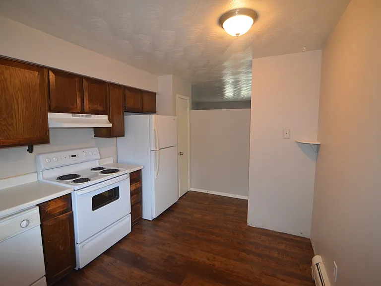 5327 S Fox St — Photo 4