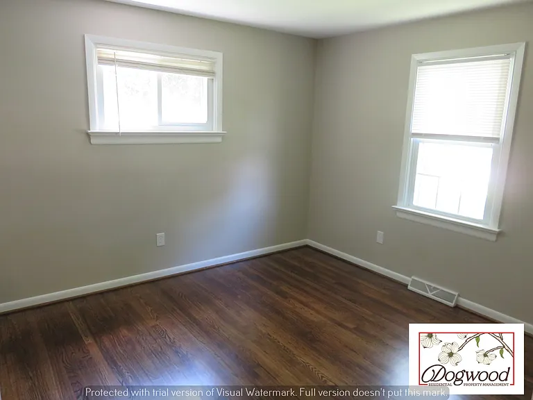 8090 Dunwoody Rd — Photo 10