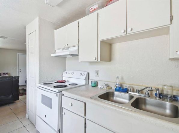 tampa-florida-82242378 picture