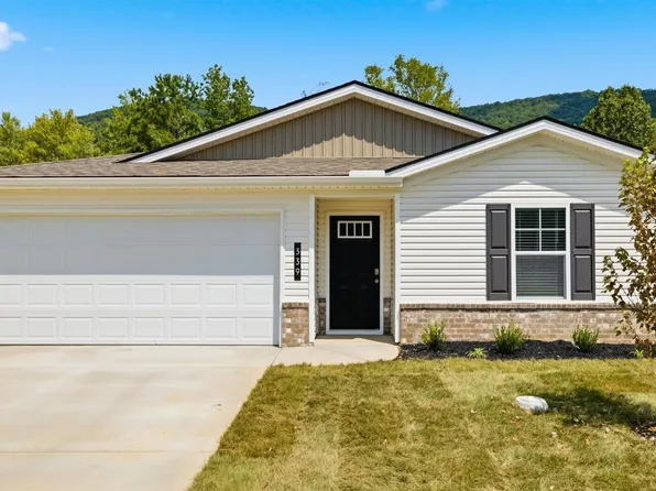 339 N Rolling Meadows Dr, Harriman, TN 37748