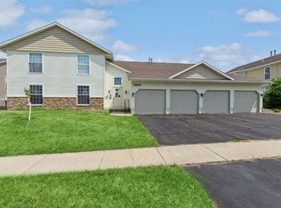 3802 Foxborough Ter NE APT B, Cedar Rapids, IA 52402