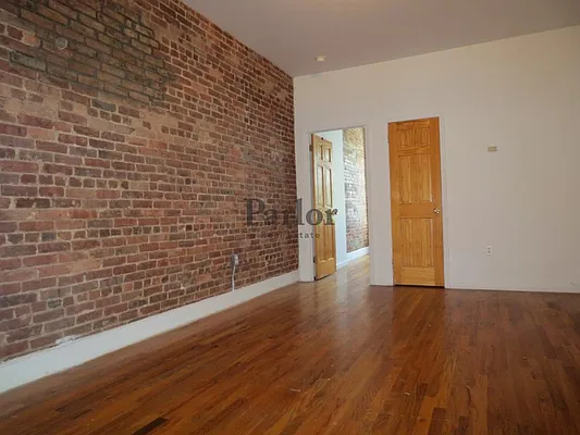 Rented by Parlor Real Estate Corp | media 36